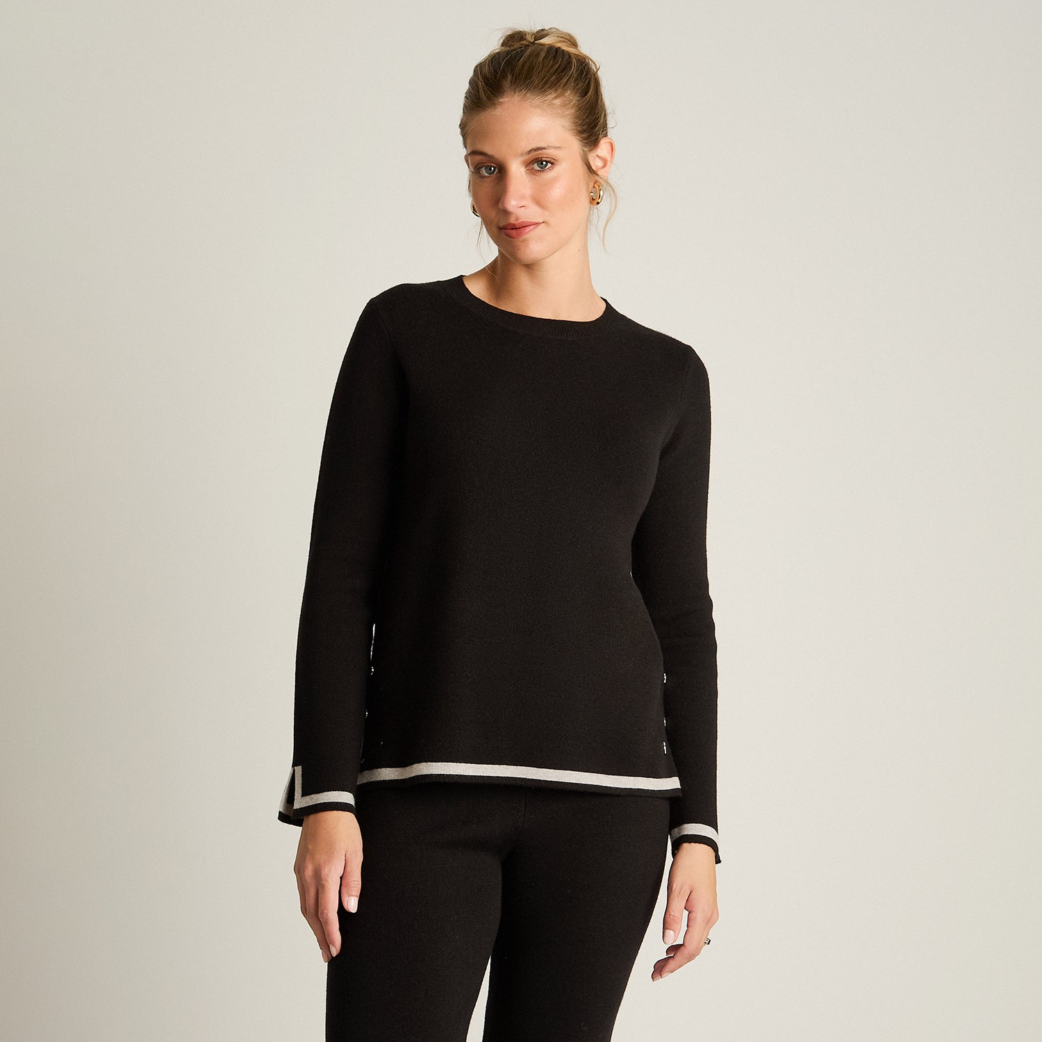 Sweater Negro Manga Larga Elasticidad Media Sin Forro Calce Normal Tela Tejido